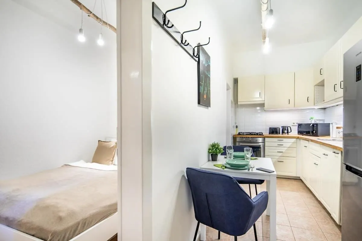 Convenient Apartment At Gastro Driven Location Budapeşte