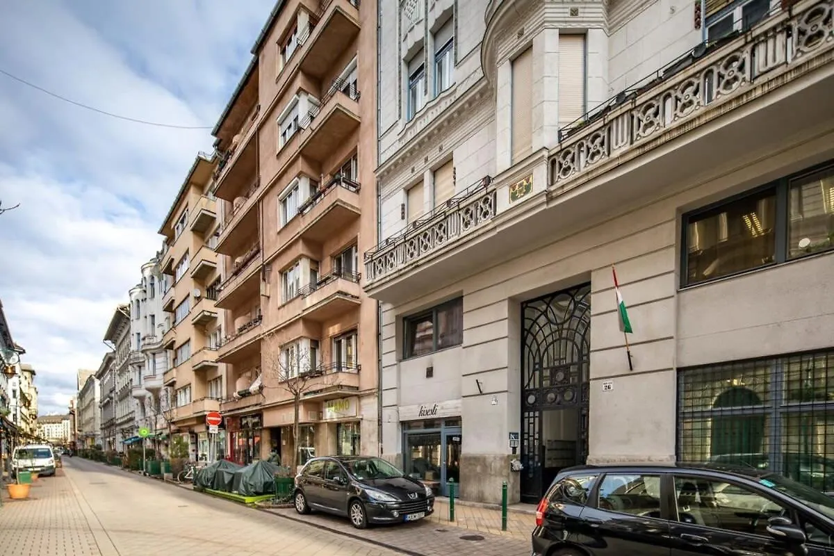 Convenient Apartment At Gastro Driven Location Budapeşte